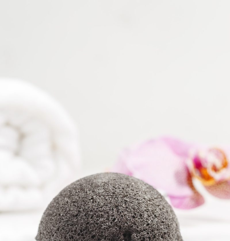 Konjac Cleansing Sponge with Orchid and Towel
